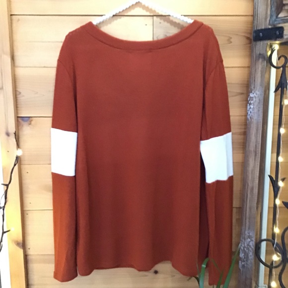 SALE SPORTY SOFT OVERSIZED TOP - Picture 6 of 10
